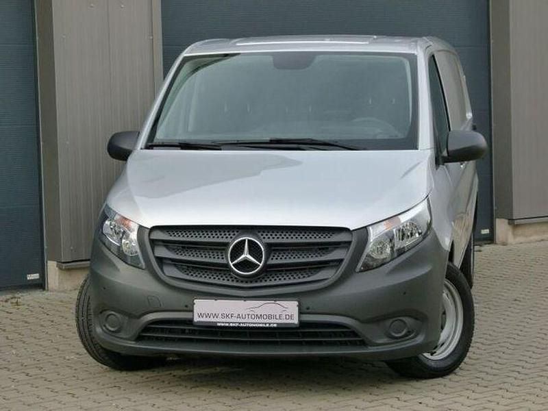 Gebraucht Mercedes Vito 250 PS (183 kW) 2021 Arktikweiss Van