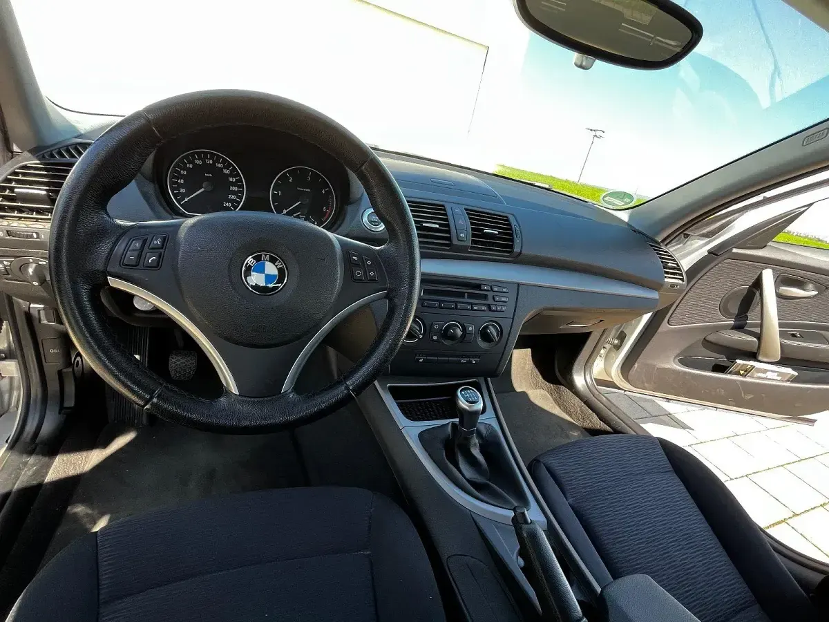 Gebraucht BMW 118 143 PS (105 kW) 2008 Silber Kleinwagen