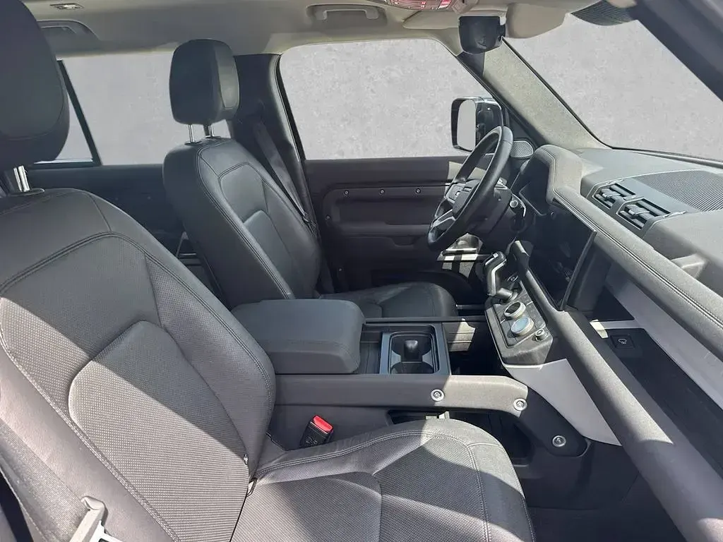 Gebraucht Land Rover Defender SE 400 PS (294 kW) 2023 Schwarz SUV