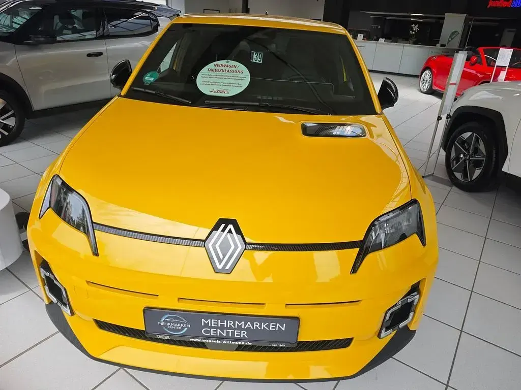 Gebraucht Renault 5 E-Tech Urban 89 kW (122 PS) 2026 Gelb Limousine