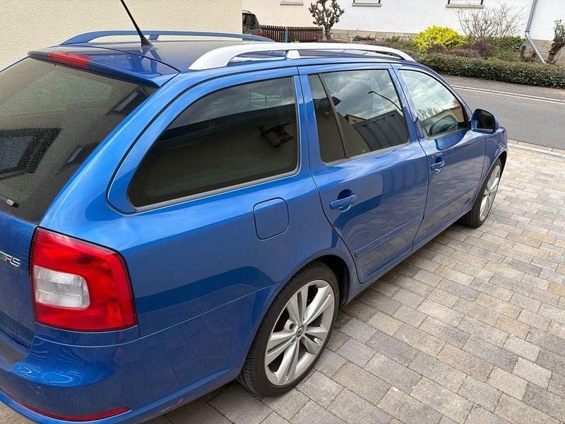 Usado Skoda Octavia RS 170 HP (125 kW) 2012 Azul Carrinha