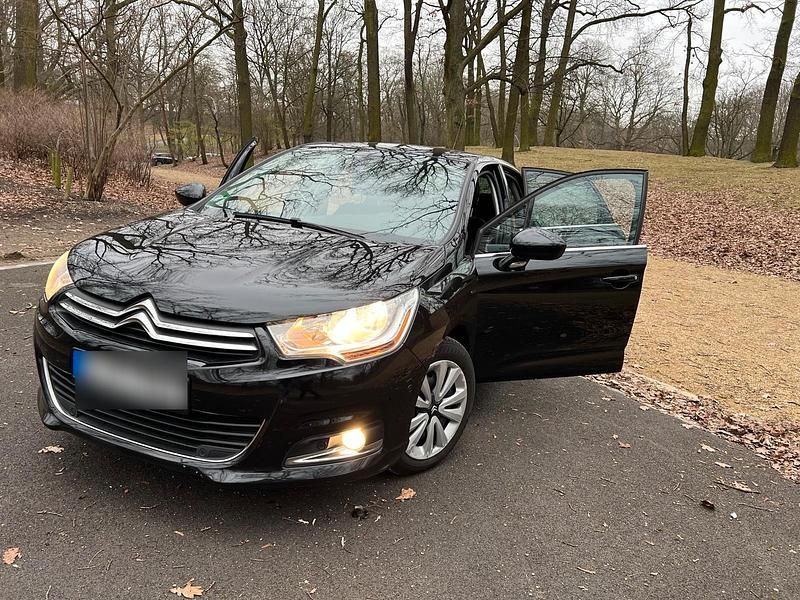 Schwarz Gebraucht 2013 Citroën C4 Kombi | 5.200 € - Bild 1/4