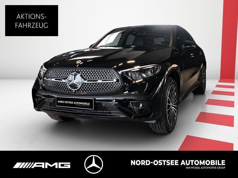 Gebraucht Mercedes GLC300e AMG 333 PS (244 kW) 2026 Unilack schwarz uni Coupé