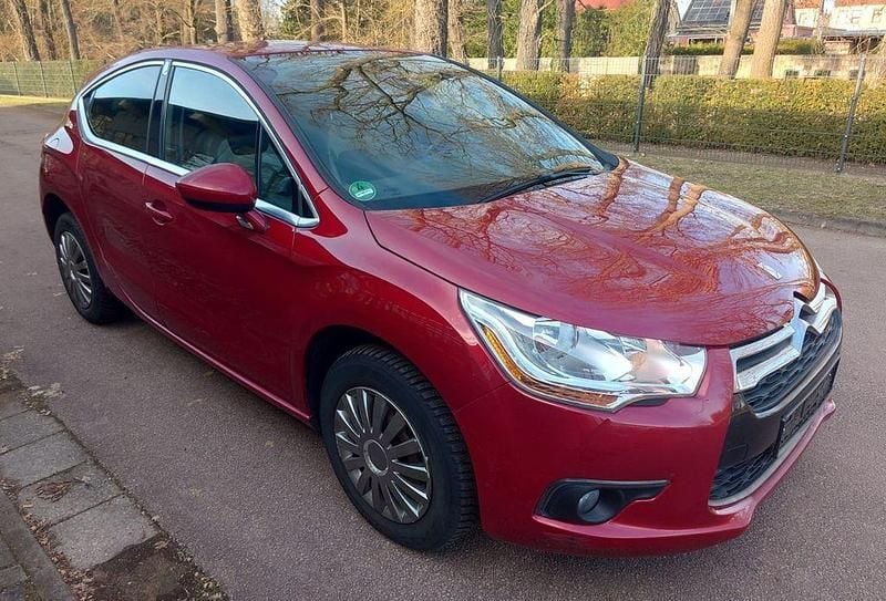 Gebraucht Citroën DS4 So Chic 111 PS (81 kW) 2012 Rot Kleinwagen