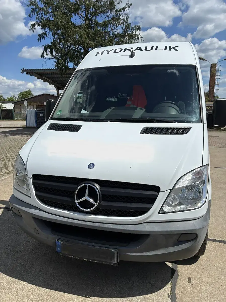 Używany Mercedes Sprinter 100 KM (73 kW) 2011 Andere farben