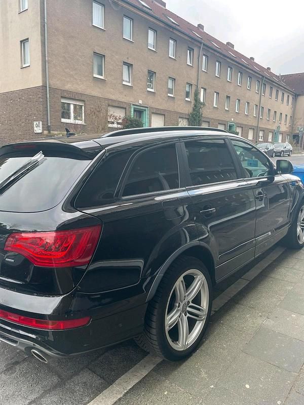 Second-hand Audi Q7 2010 Negru SUV