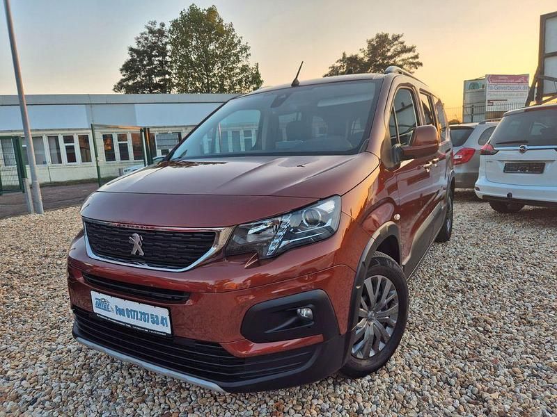 Braun Gebraucht 2020 Peugeot Rifter Allure Van / Kleinbus | 22.450 € (Fairer Preis) - Bild 1/4