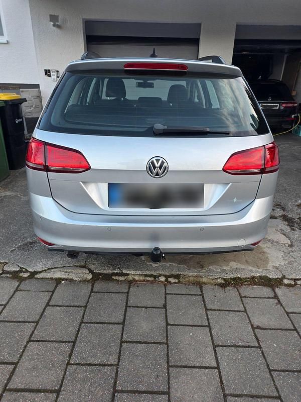 Gebraucht VW Golf VII 105 PS (77 kW) 2014 Silber Kombi