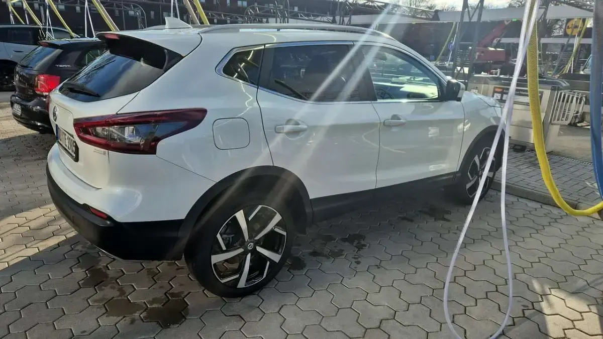 Gebraucht Nissan Qashqai Tekna+ 140 PS (102 kW) 2021 Weiß SUV