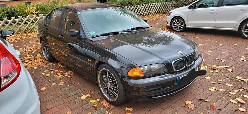 Schwarz Gebraucht 2000 BMW 316 Limousine | 3.000 € (Fairer Preis) - Bild 1/4