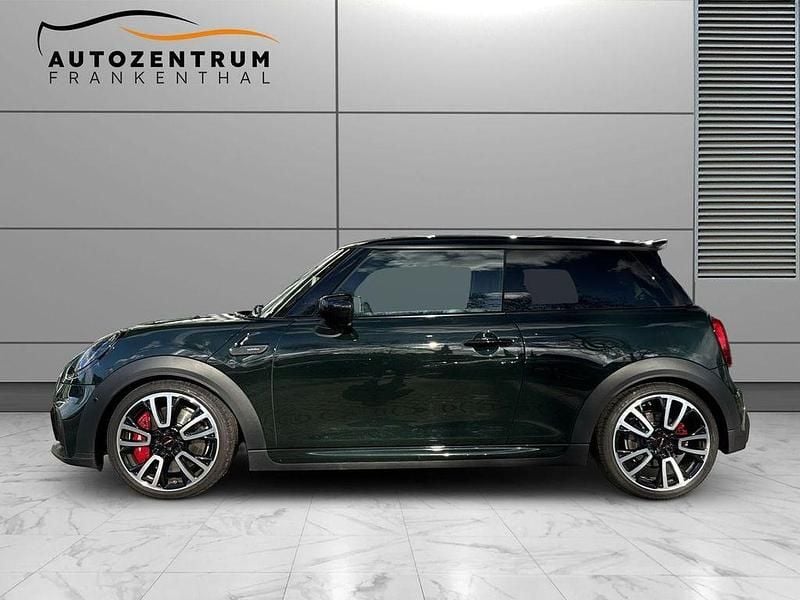 Gebraucht Mini John Cooper Works 231 PS (169 kW) 2023 Rebel green Kleinwagen