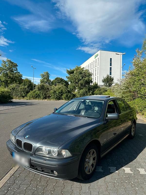 Silber Gebraucht 2001 BMW 520 Limousine | 2.899 € (Fairer Preis) - Bild 1/4