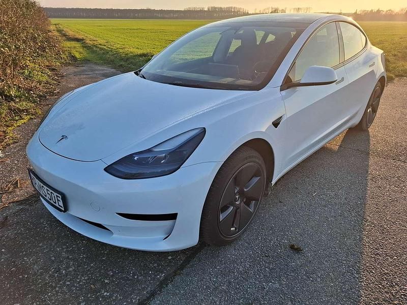 Gebraucht Tesla Model 3 RWD 208 kW (283 PS) 2023 Weiß Limousine