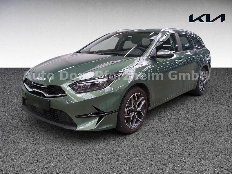 Grün Gebraucht 2024 Kia Ceed Sportswagon Spirit Kombi | 24.890 € (Guter Preis) - Bild 1/4