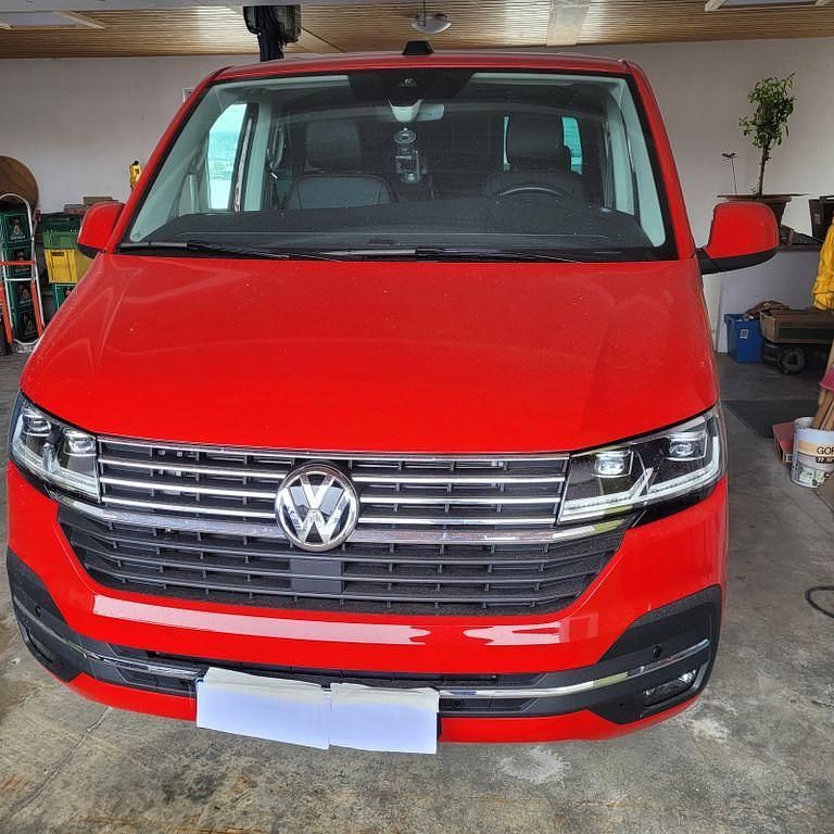 Gebraucht VW Multivan Comfortline 204 PS (150 kW) 2022 Rot Van