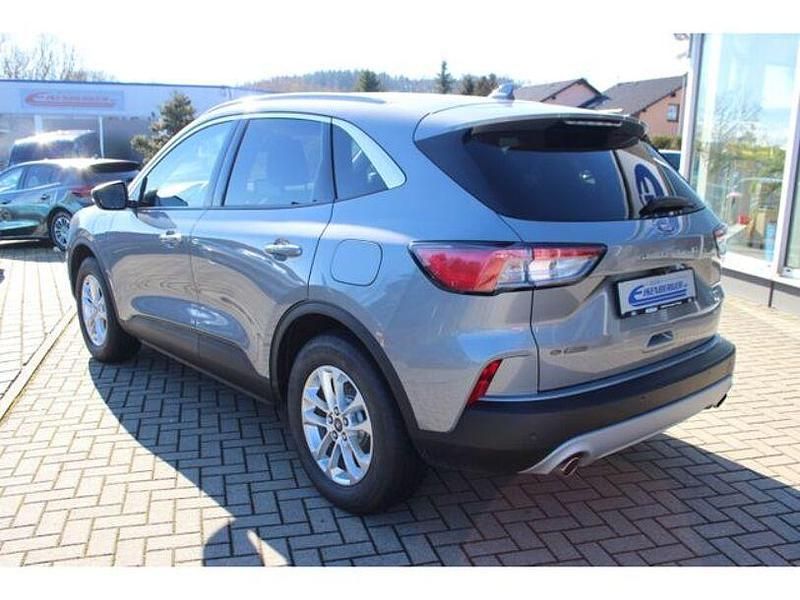 Gebraucht Ford Kuga Titanium 224 PS (164 kW) 2022 Solarsilber SUV