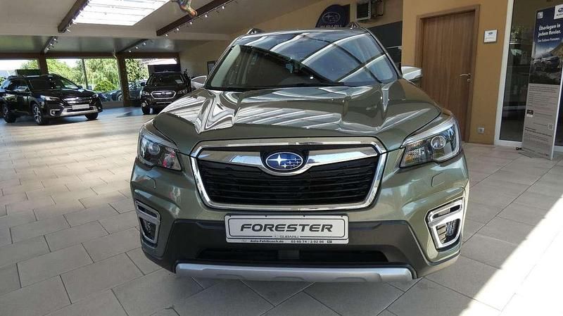Grün Gebraucht 2021 Subaru Forester Active SUV | 24.990 € (Fairer Preis) - Bild 1/4