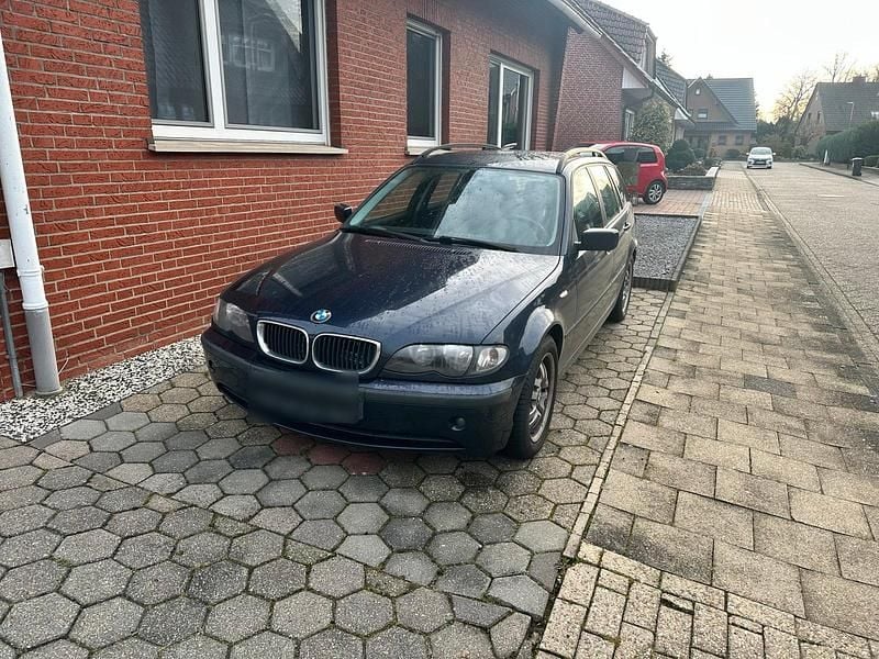 Gebraucht BMW 320 150 PS (110 kW) 2002 Blau Kombi