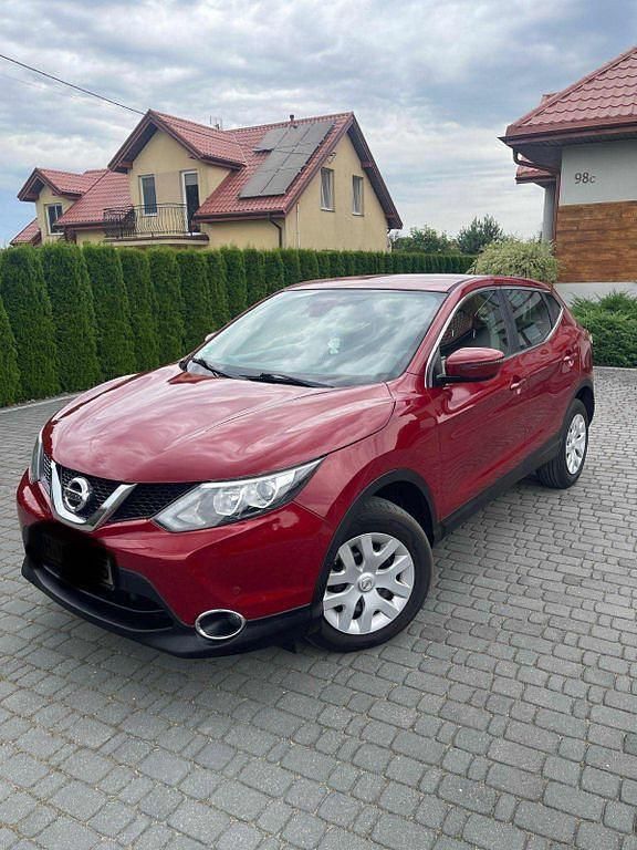 Rot Gebraucht 2014 Nissan Qashqai Acenta SUV | 10.800 € (Etwas zu teuer) - Bild 1/4