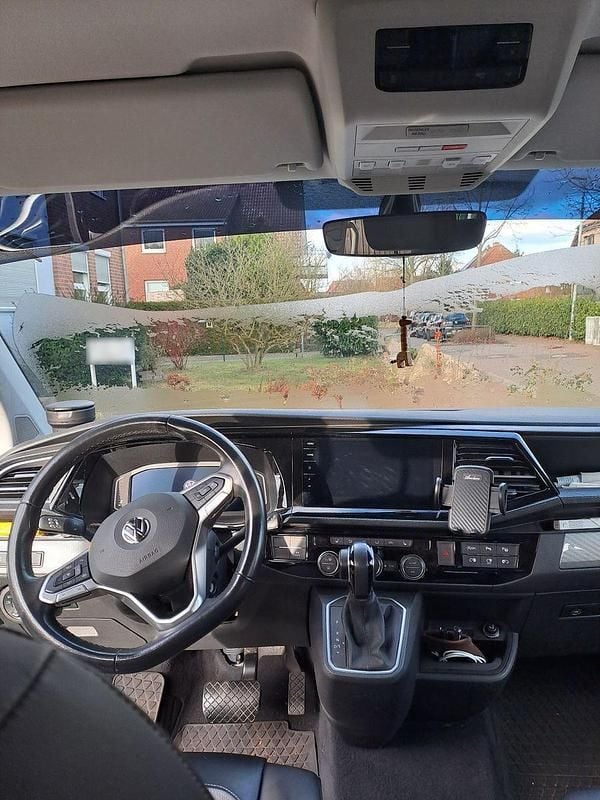 Gebraucht VW Multivan Highline 199 PS (146 kW) 2020 Grün Van