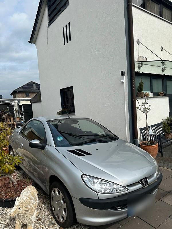 Gebraucht Peugeot 206 CC 109 PS (80 kW) 2003 Grau Cabrio