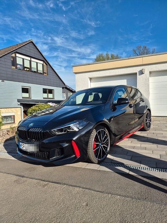 Gebraucht BMW 128 Performance 265 PS (194 kW) 2024 Schwarz Limousine