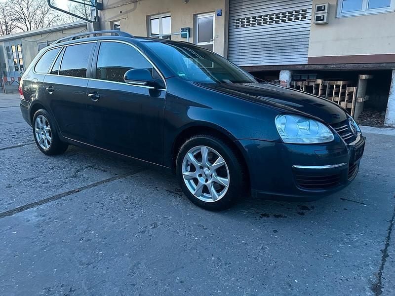 Gebraucht VW Golf V 140 PS (102 kW) 2009 Violet Kombi