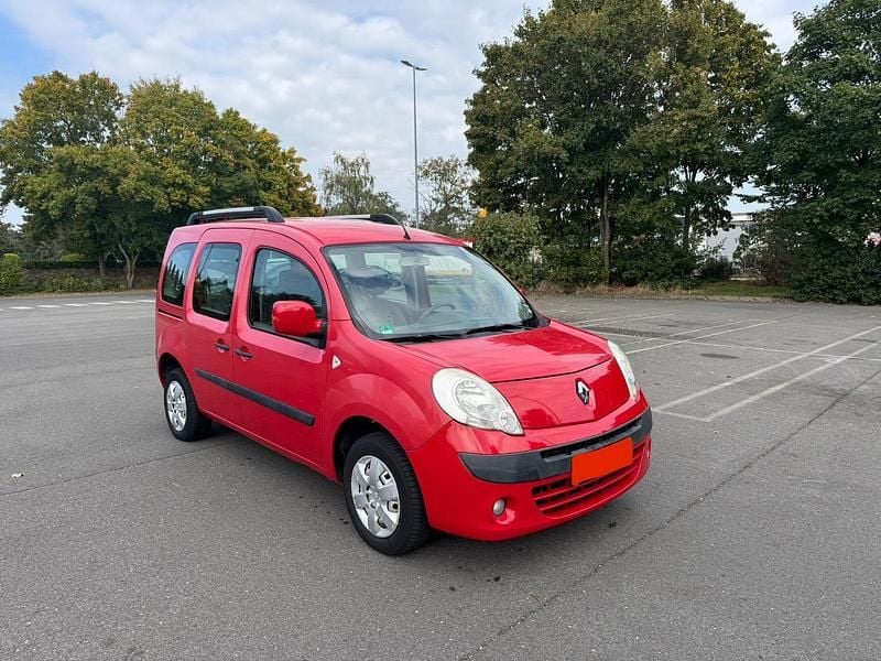 Rot Gebraucht 2010 Renault Kangoo Limousine | 2.750 € - Bild 1/4