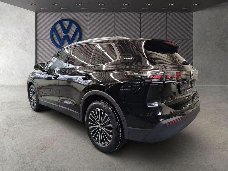 Neu VW Tiguan S 150 PS (110 kW) 2026 Schwarz SUV