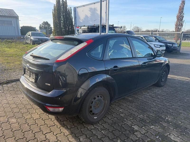 Brugt Ford Focus Style 90 HK (66 kW) 2010 Sort Sedan