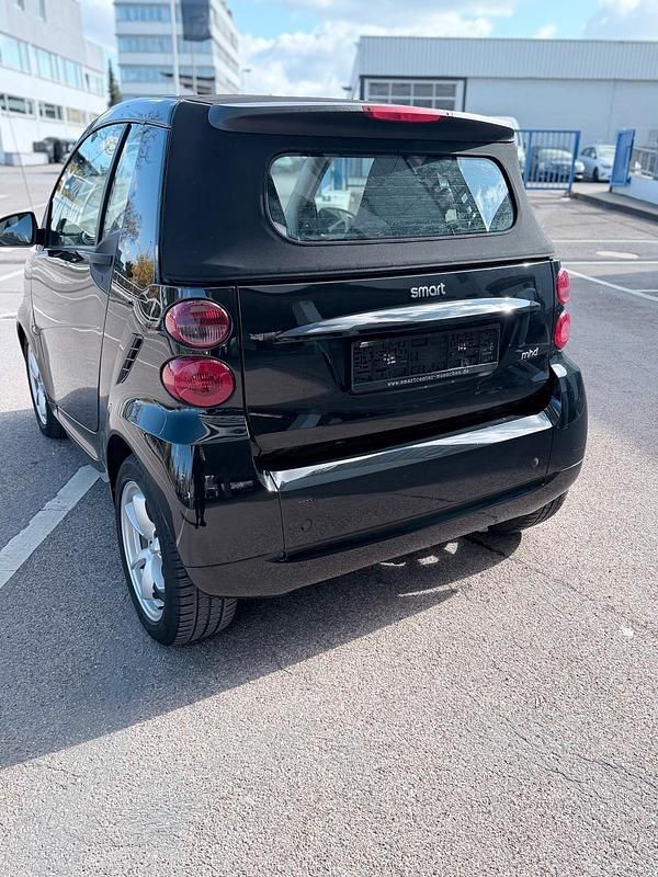 Gebraucht Smart ForTwo Cabrio 72 PS (52 kW) 2011 Schwarz Cabrio