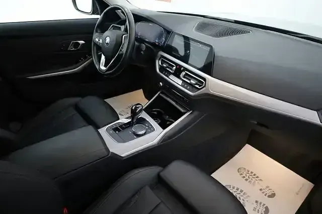 Gebraucht BMW 320e Advantage 204 PS (150 kW) 2022 Grau Kombi