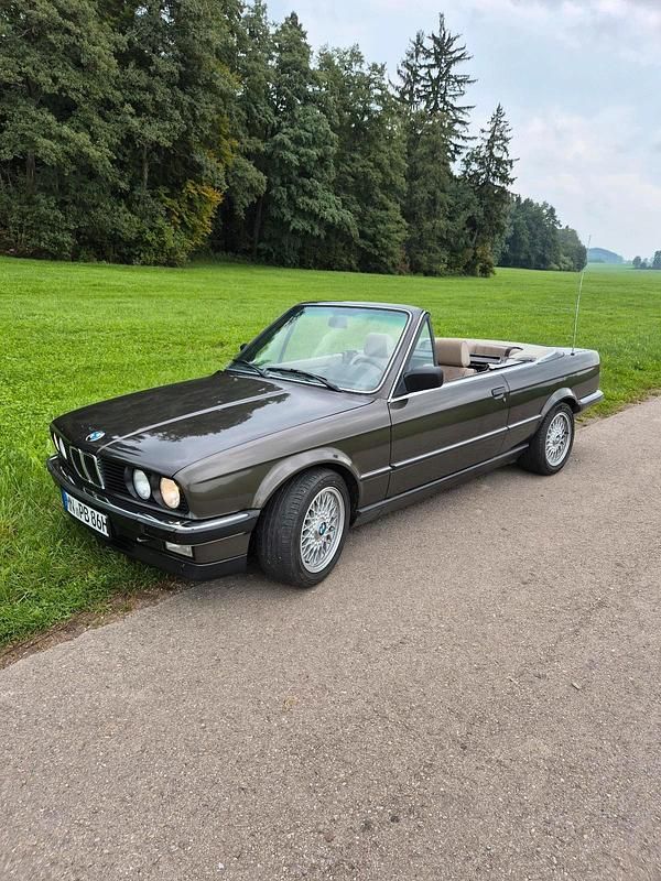 Braun Gebraucht 1987 BMW 325 Cabriolet Cabrio | 28.950 € - Bild 1/4