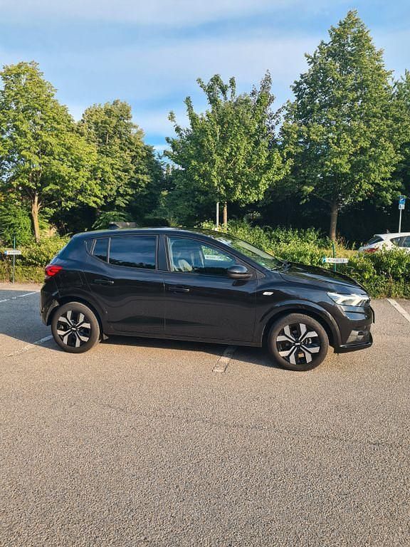 Schwarz Gebraucht 2025 Dacia Sandero Journey Kleinwagen | 15.800 € (Superpreis) - Bild 1/4