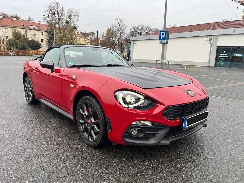 Usado Abarth 124 Spider 170 HP (125 kW) 2017 Vermelho Cabrios