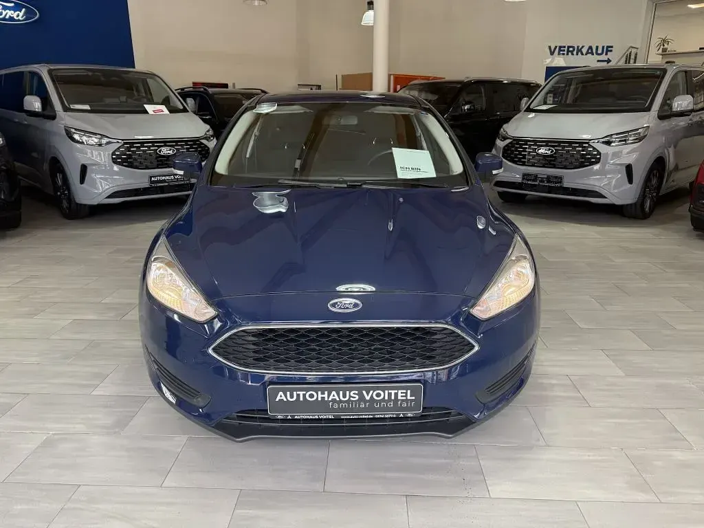 Gebraucht Ford Focus Trend 125 PS (91 kW) 2018 Blau Limousine