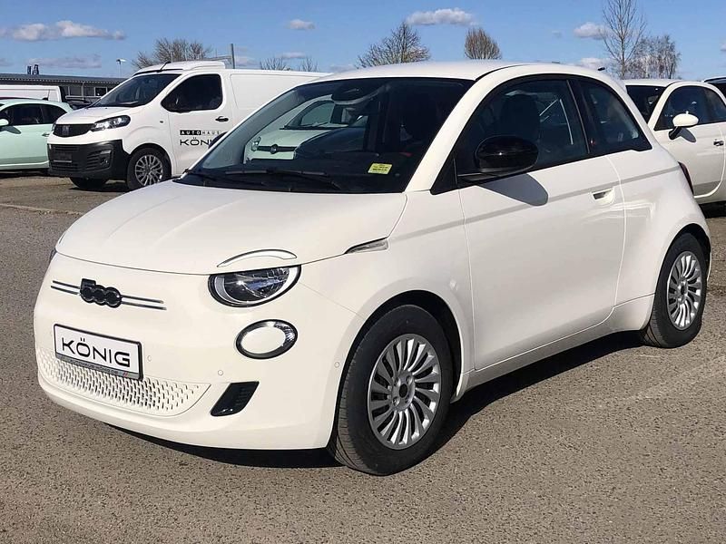 Weiß Neu 2025 Fiat 500e Red Kleinwagen | 24.689 € (Superpreis) - Bild 1/4