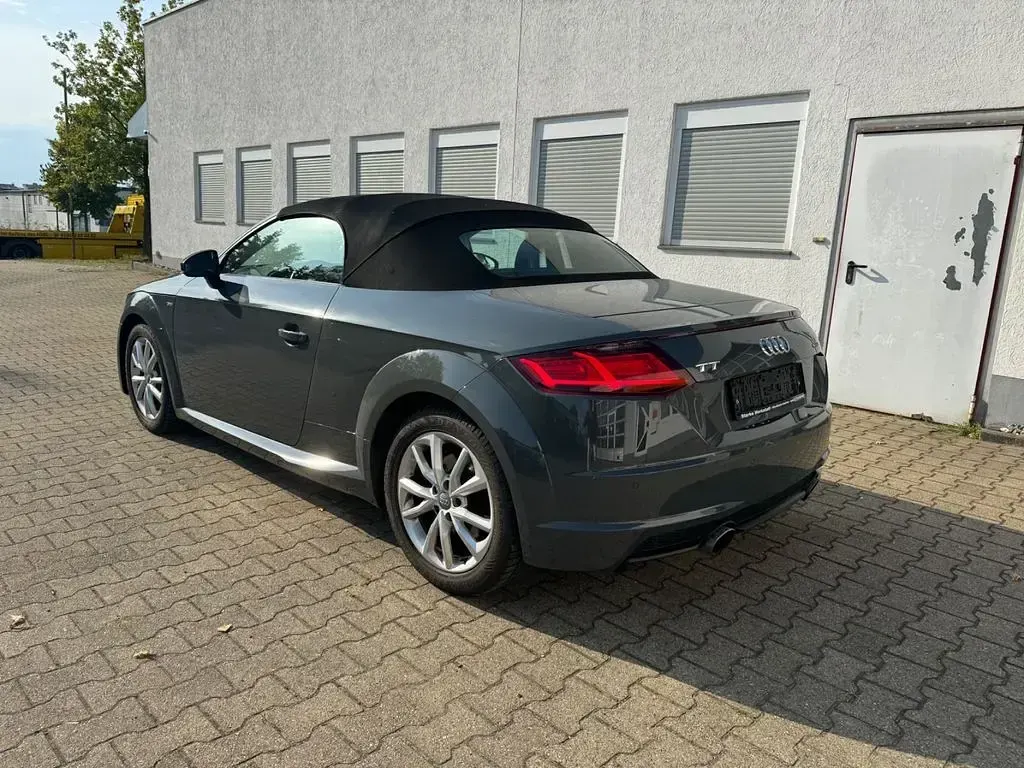 Second-hand Audi TT Roadster S-Line 230 CP (169 kW) 2018 Gri Cabrio