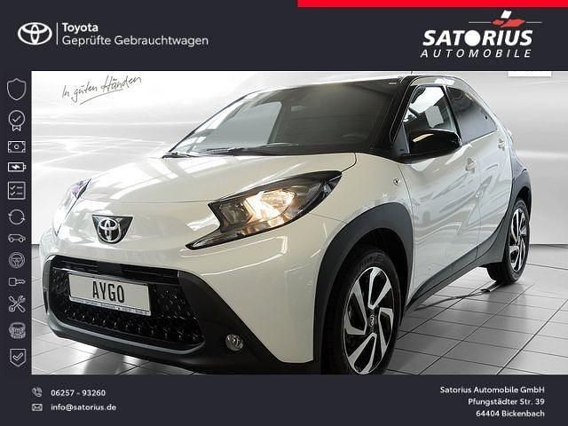 Weiß Gebraucht 2024 Toyota Aygo X-Black Kleinwagen | 17.790 € - Bild 1/4