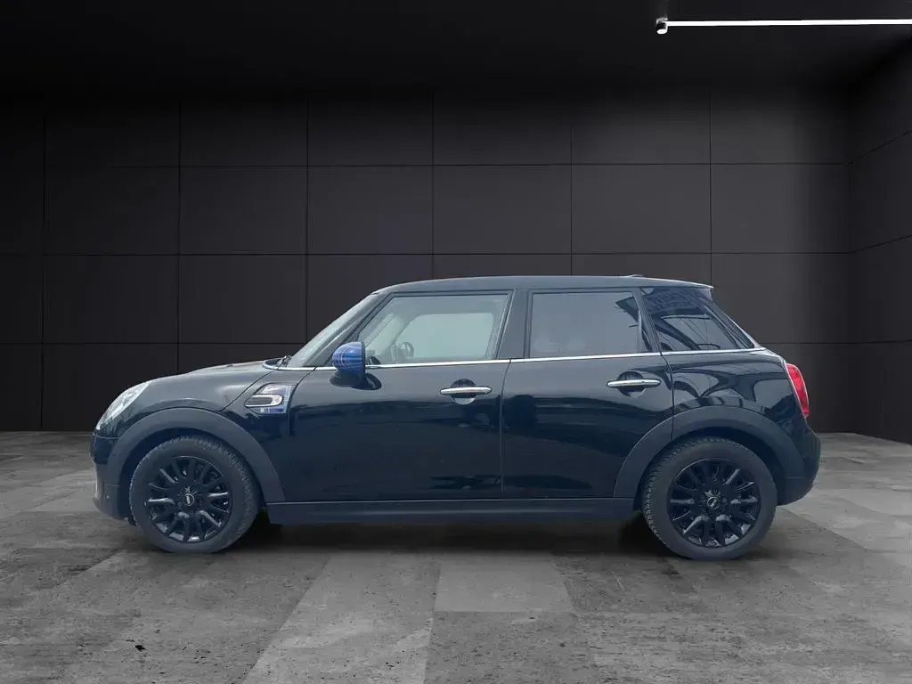 Używany Mini Cooper 136 KM (100 kW) 2016 Czarny Hatchback