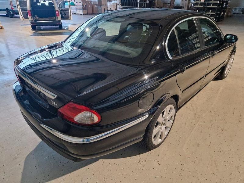 Gebraucht Jaguar X-type Executive 145 PS (106 kW) 2006 Schwarz Limousine