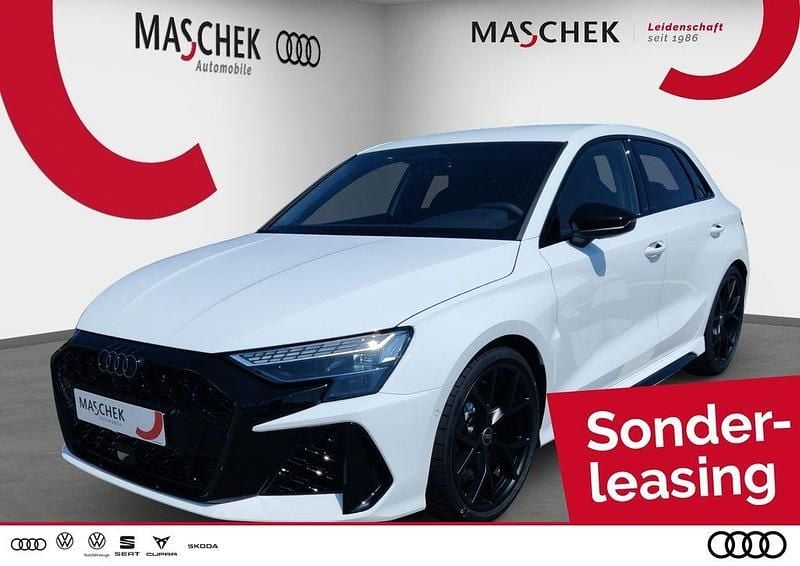 Arkonaweiss Neu 2025 Audi RS3 Sportback Premium Kleinwagen | 61.888 € (Superpreis) - Bild 1/4
