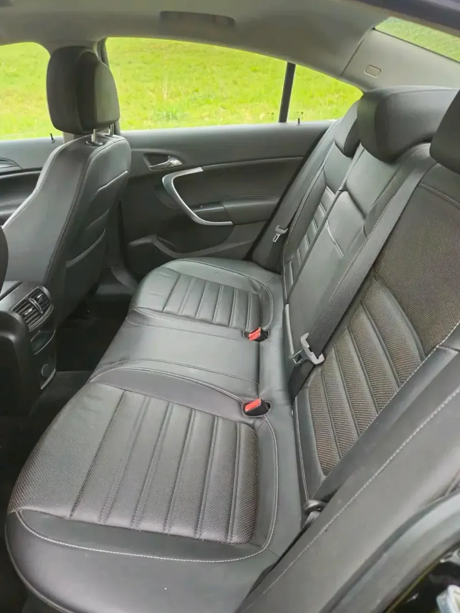 Gebraucht Opel Insignia Sport 220 PS (161 kW) 2009 Schwarz Limousine