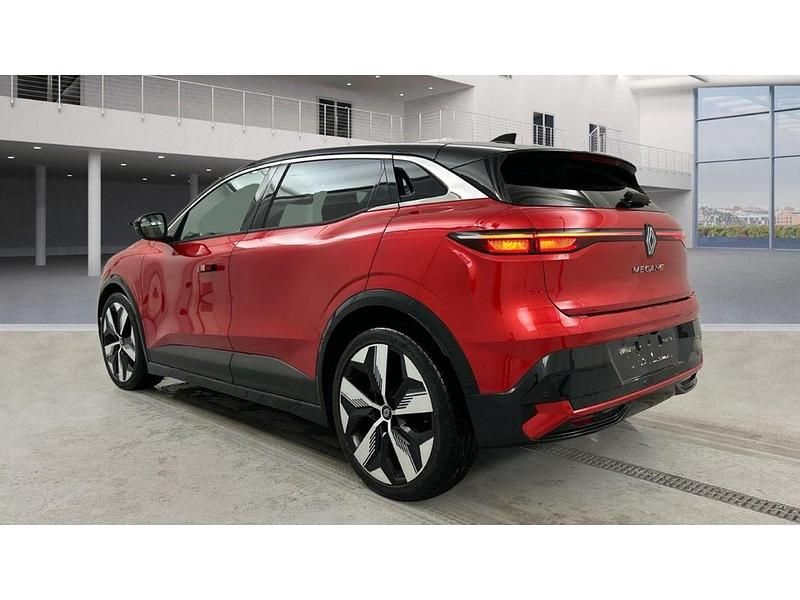 Gebraucht Renault Megane E-Tech Techno 96 kW (131 PS) 2023 Rot Limousine