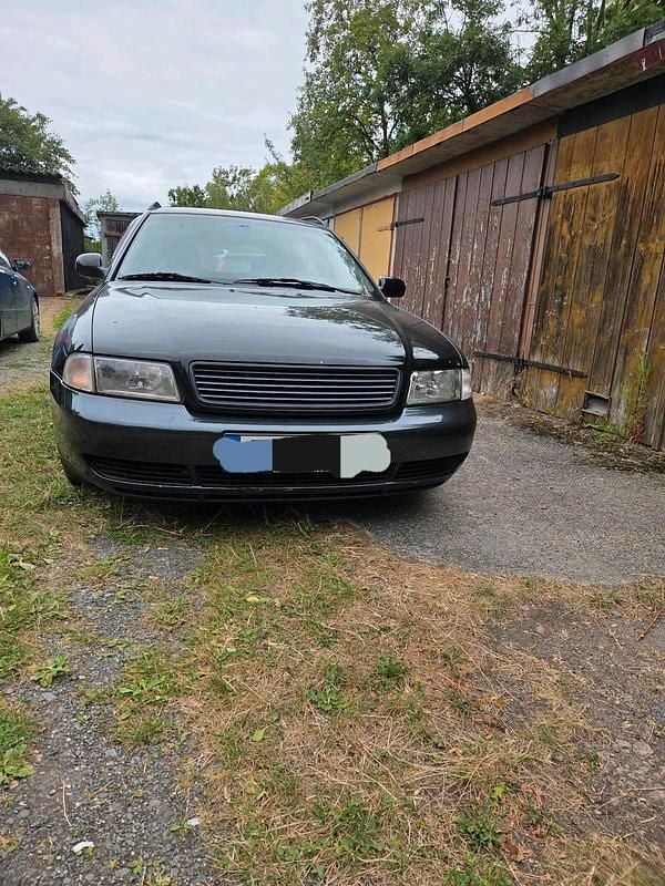 Schwarz Gebraucht 1997 Audi A4 Kombi | 300 € (Superpreis) - Bild 1/4