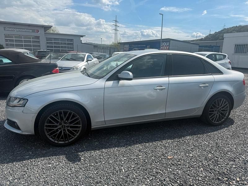Second-hand Audi A4 120 CP (88 kW) 2010 Gri Berlinǎ