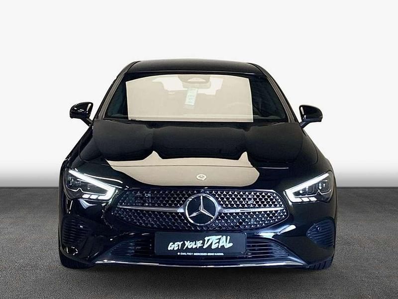 Gebraucht Mercedes CLA200 163 PS (119 kW) 2025 Nachtschwarz Kombi