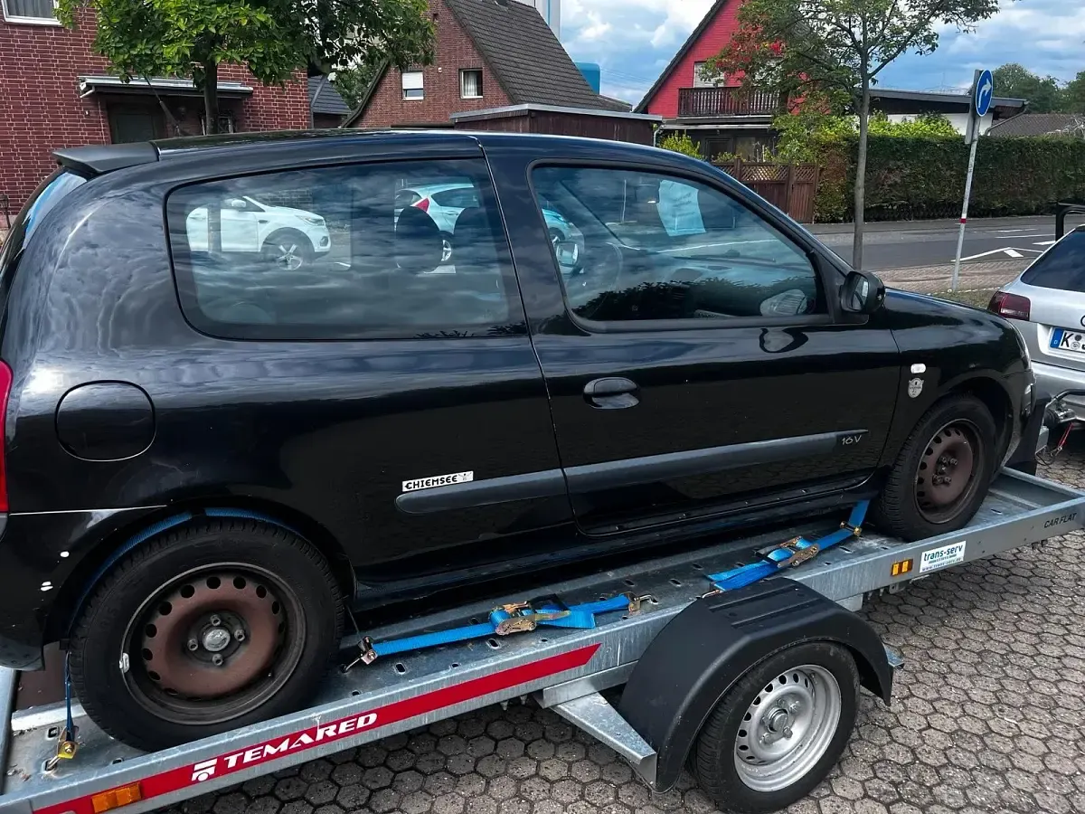 Gebraucht Renault Clio II 75 PS (55 kW) 2003 Schwarz Kleinwagen