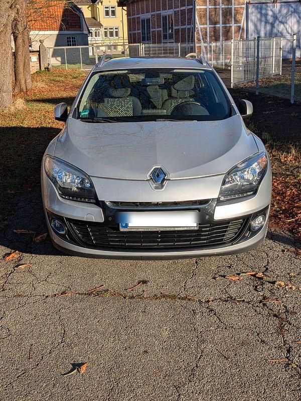 Silber Gebraucht 2013 Renault Mégane GrandTour Initiale Paris Kombi | 4.300 € (Guter Preis) - Bild 1/4
