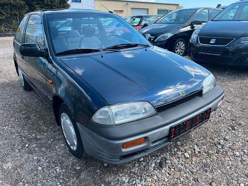 Second-hand Suzuki Swift 1993 Albastru Berlinǎ